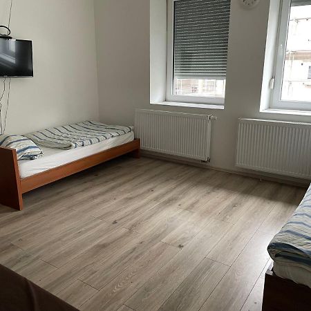 Monteur-Apartment Am Bahnhof Muhlheim am Main Ngoại thất bức ảnh