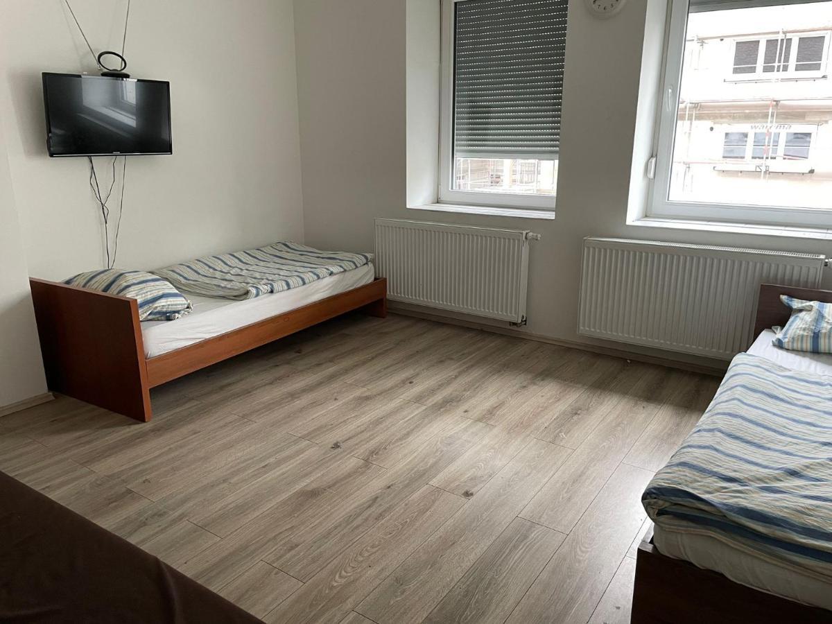 Monteur-Apartment Am Bahnhof Muhlheim am Main Ngoại thất bức ảnh