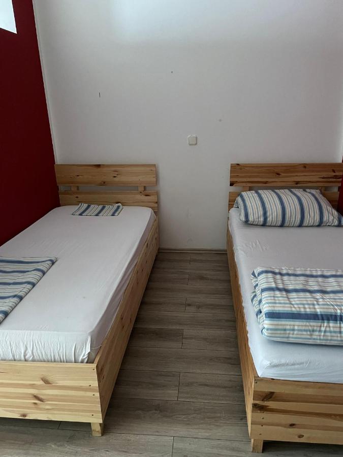 Monteur-Apartment Am Bahnhof Muhlheim am Main Ngoại thất bức ảnh