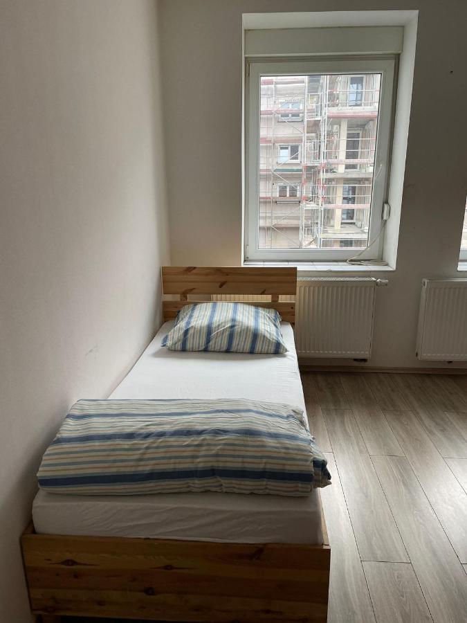 Monteur-Apartment Am Bahnhof Muhlheim am Main Ngoại thất bức ảnh